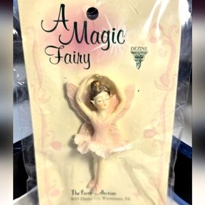 DEZINE - A Magic Fairy Figurine  Pin Brooch - Hand Painted
